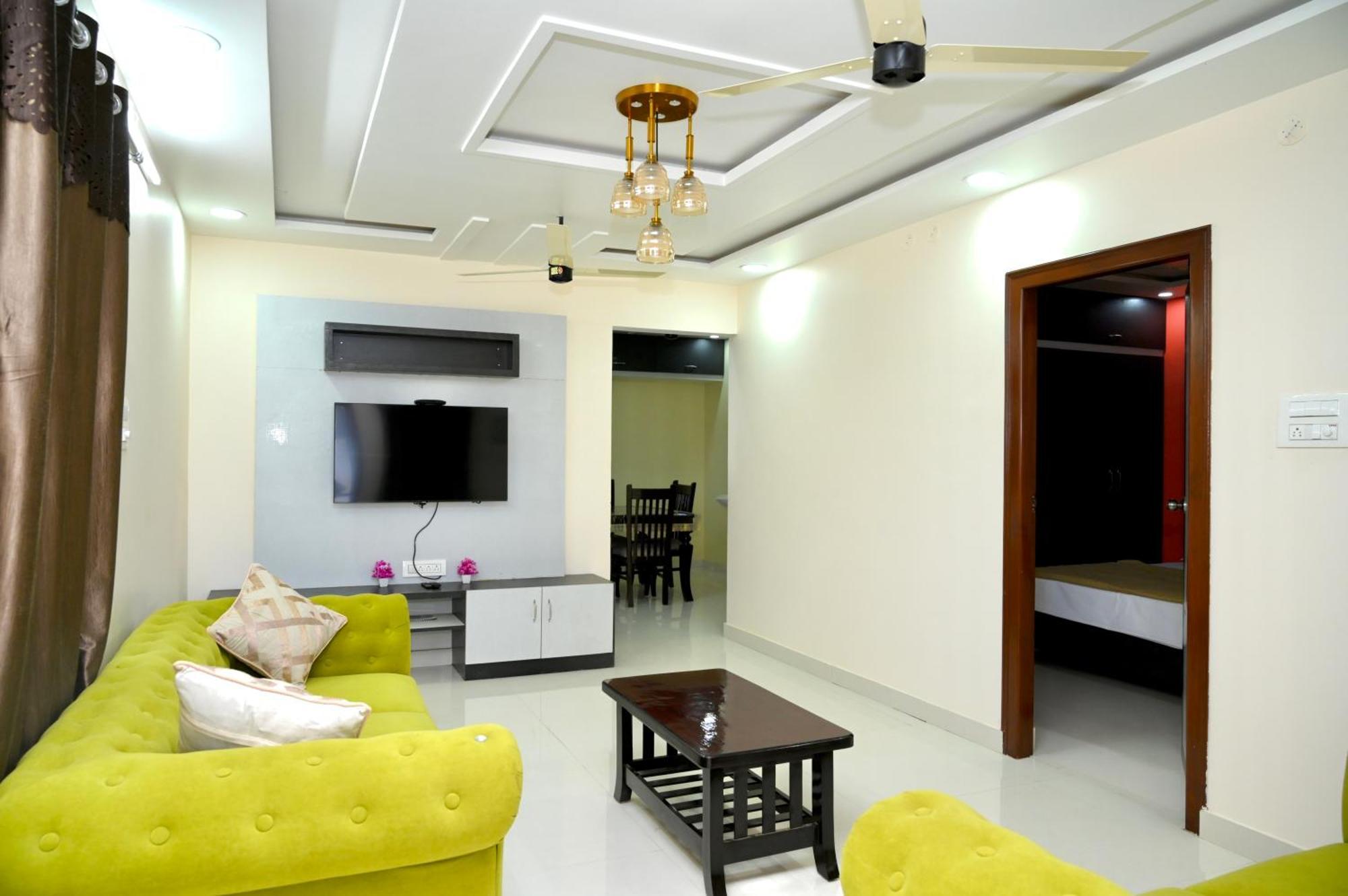 Srivari Homestay ตีรูปาติ ภายนอก รูปภาพ